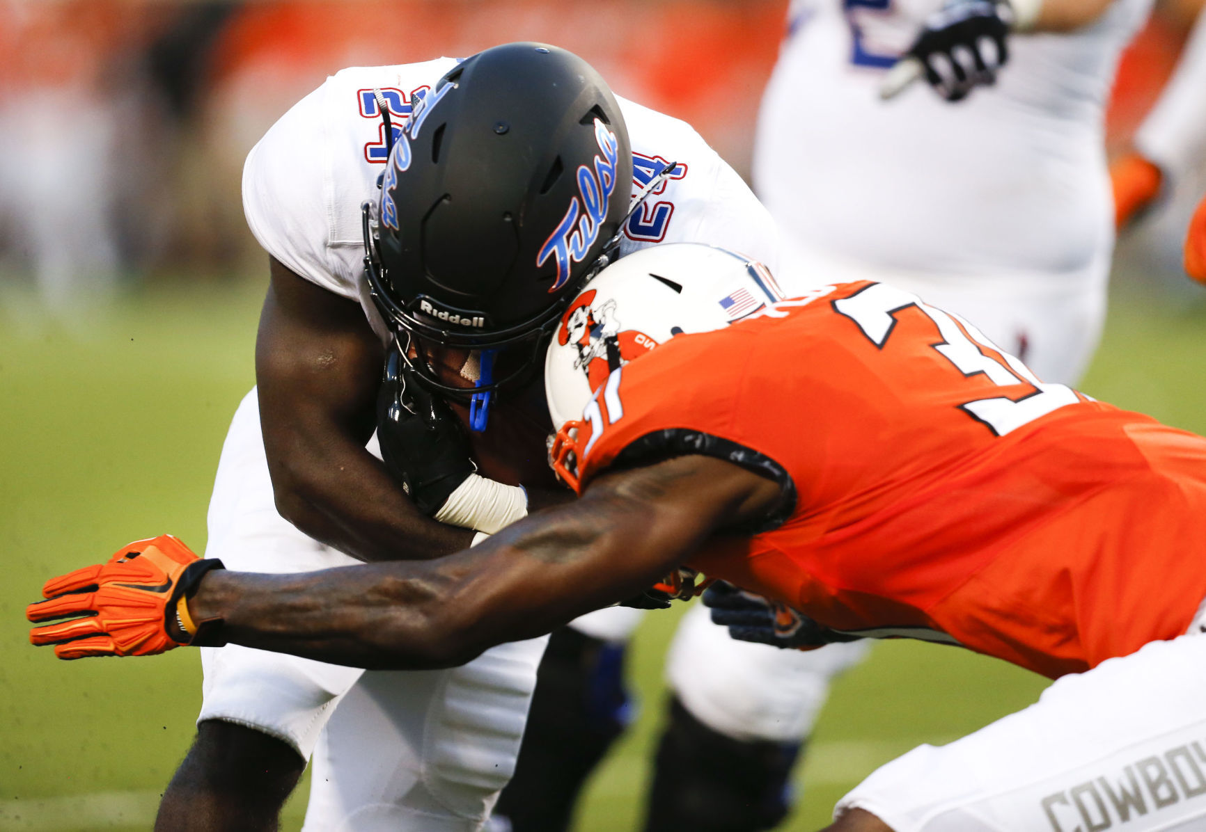 LB Kevin Henry